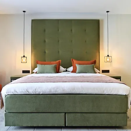 Luxury Retreat At Suites Villa