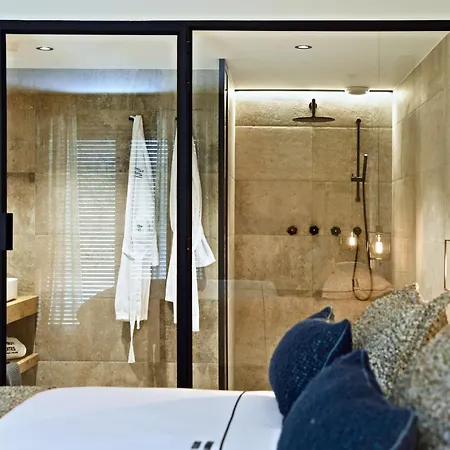 Luxury Retreat At Suites Villa