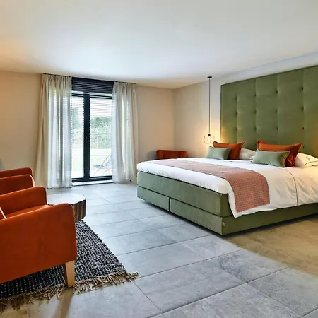 Luxury Retreat At Suites Villa *