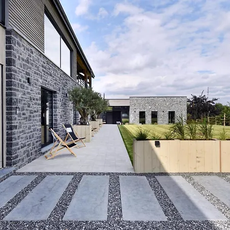 Luxury Retreat At Suites Villa