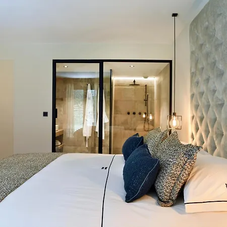 Luxury Retreat At Suites Villa *