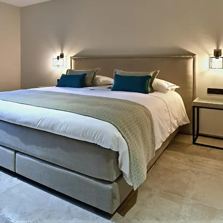 Luxury Retreat At Suites Villa *