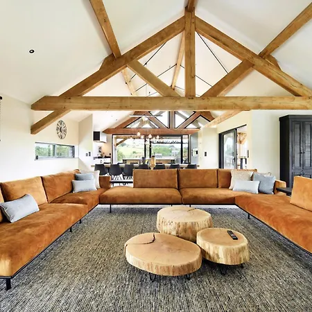 Luxury Retreat At Suites Villa